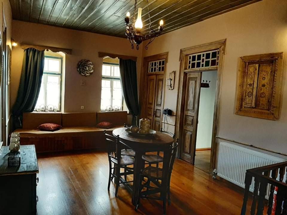 Lichovo Hotel Папигко Екстериор снимка