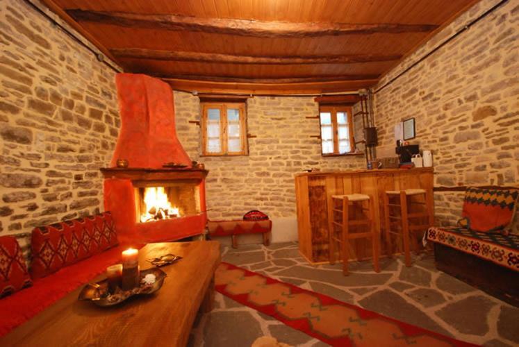 Lichovo Hotel Папигко Екстериор снимка
