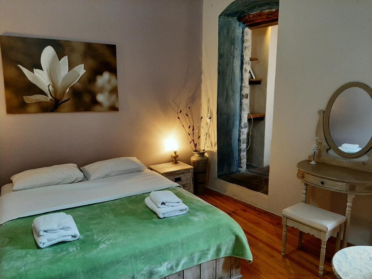 Lichovo Hotel Папигко Екстериор снимка