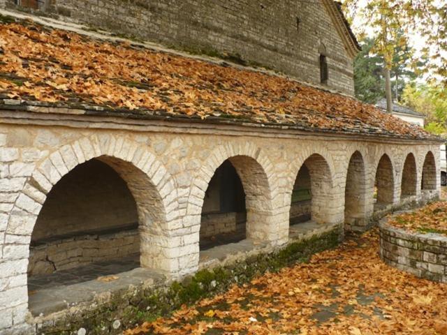 Lichovo Hotel Папигко Екстериор снимка